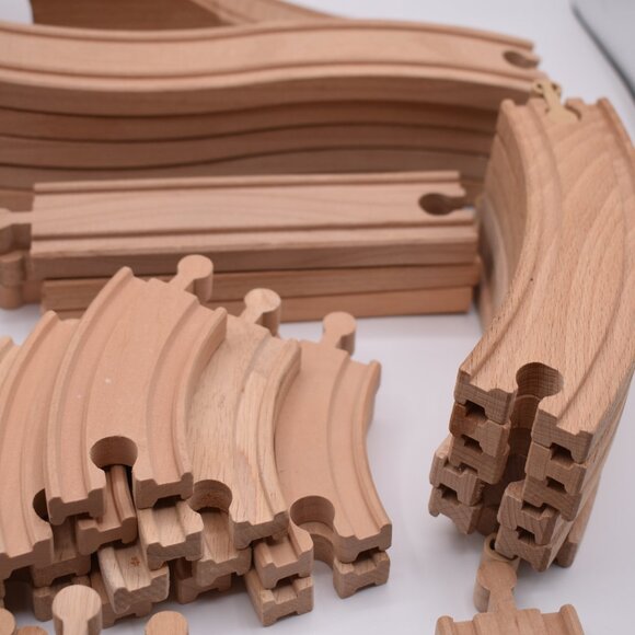 Lot of 45 Wooden Trains Tracks Ascending Descending Curved Connectors Straight - Picture 15 of 15